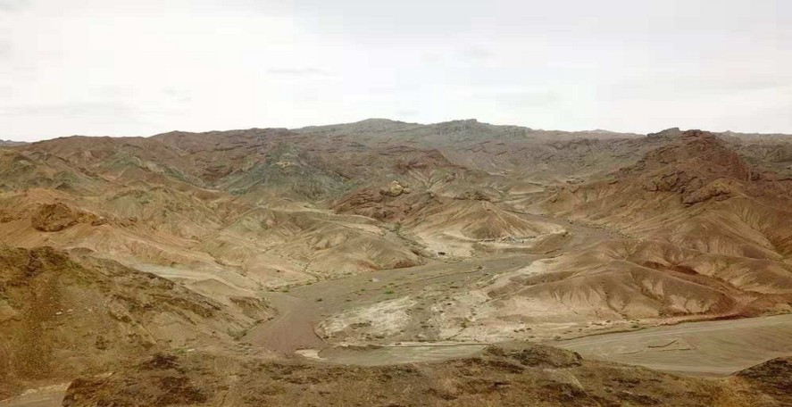 合黎山南丘陵地带