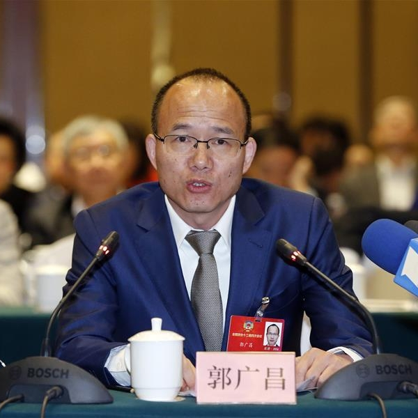 在2016年中国人民政治协商会议上进行发言