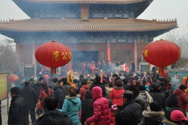 丈八佛庙会景象