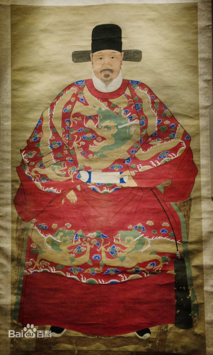 山东省博物馆藏《戚继光坐像轴》，作者不详。