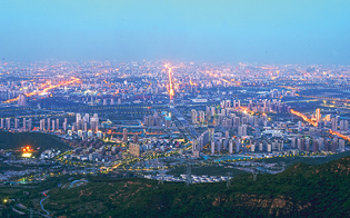 夜幕下的长安街