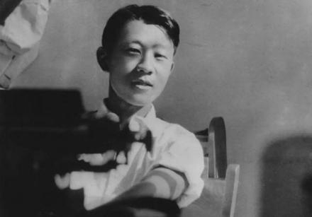 青年黄昆