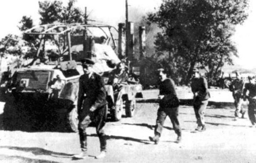 1944年8月，进入波兰华沙的“俄罗斯解放军”