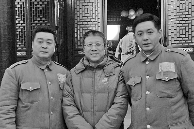 左起为陈逸恒、李汀、程前 