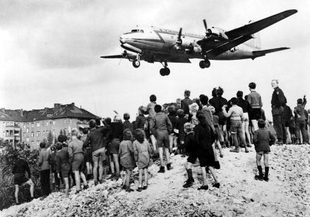 1948年“柏林封锁”时期空运物资的飞机