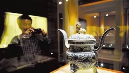 近距离观察到文物 