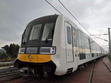 成都地铁9号线列车