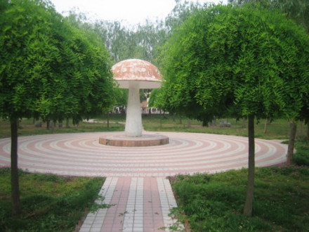 求实东校小花园