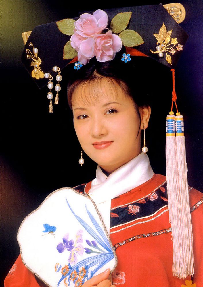 邓婕在《康熙微服私访记》中饰演宜妃