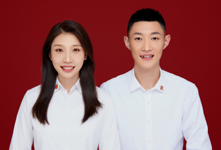 王嘉男和妻子解双铭 