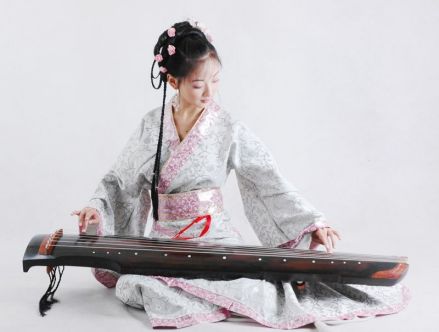 汉宫琴瑟