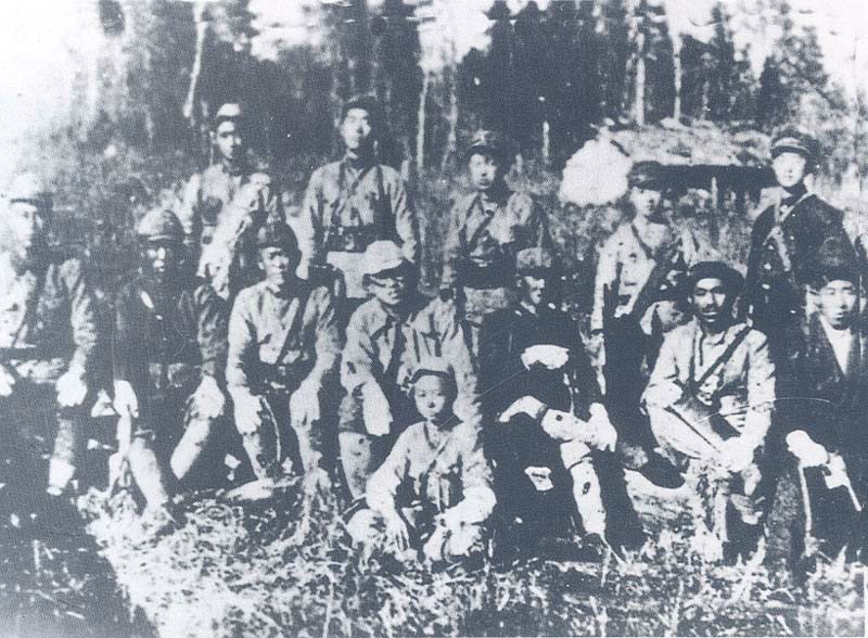 东北抗日联军第一路军第二方面军指挥部指战员摄于1939年 