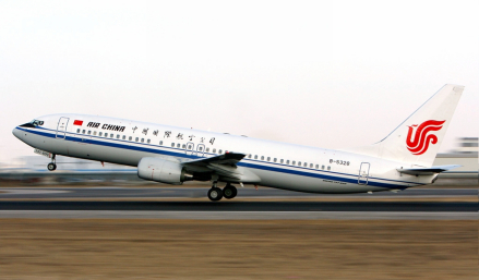 国航波音737-800客机