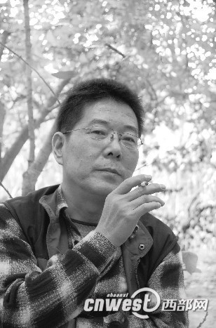 赵晓荣 