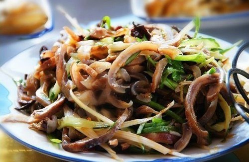赫哲族特色生鱼片