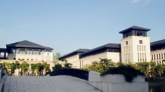 澳门大学中央教学楼