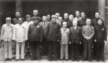 1949年，全国政协筹备会常委合影