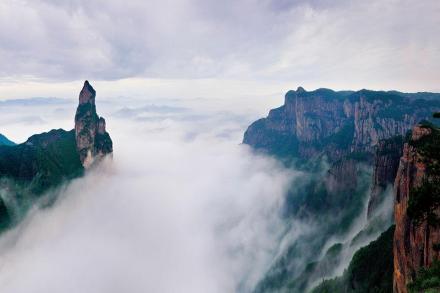 观音山柱峰 