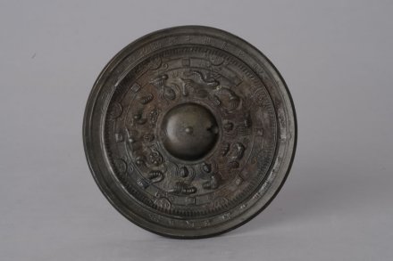 环绕式神兽镜