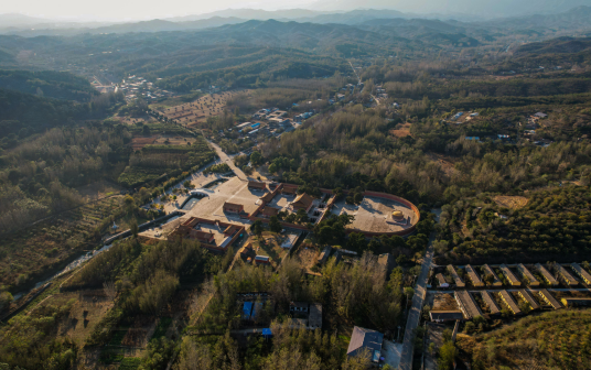 昌西陵全景(远景侧面)