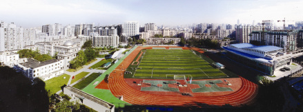 学校的体育馆场