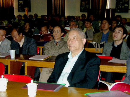 杨立铭