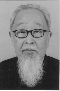 李瑚 