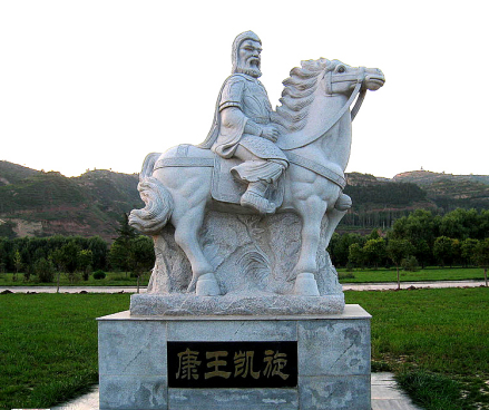 李元谅塑像