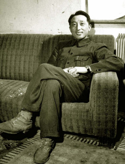 张学思将军留影