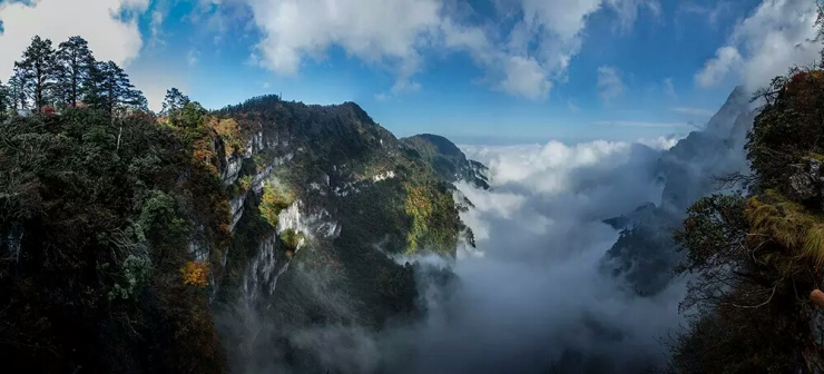 峨眉山秋景