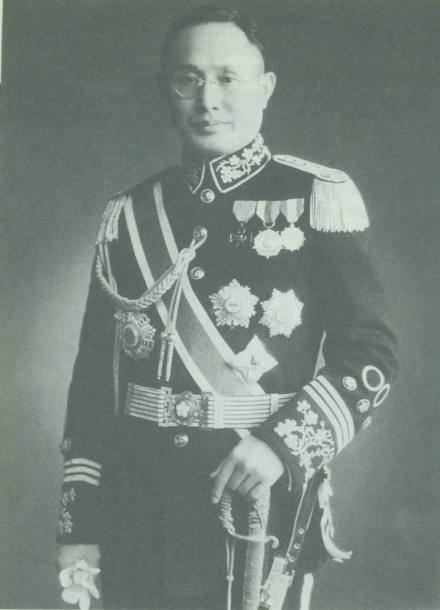 何应钦