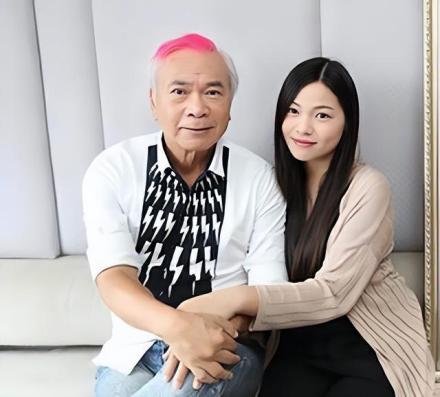 李龙基合照