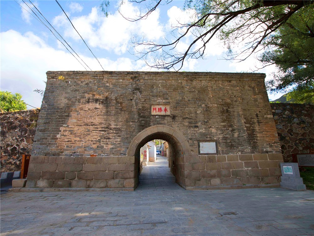 沿河城村城门