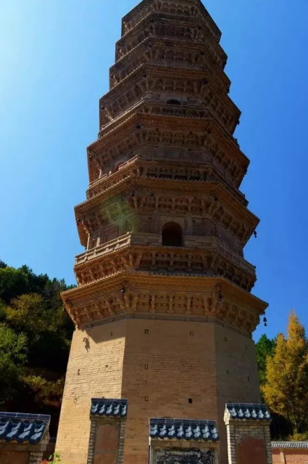 东华池塔