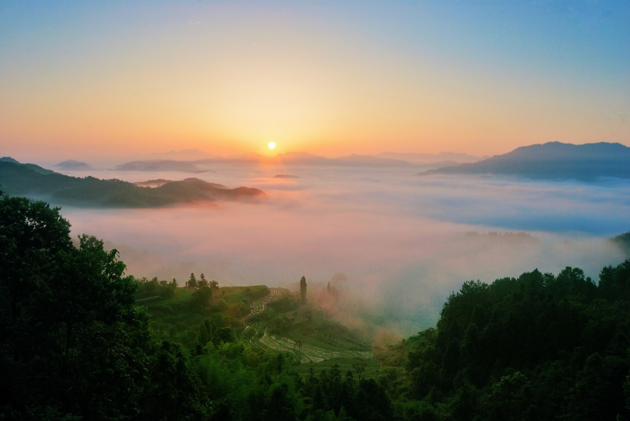 旌德县版书镇杨家岭云海日出
