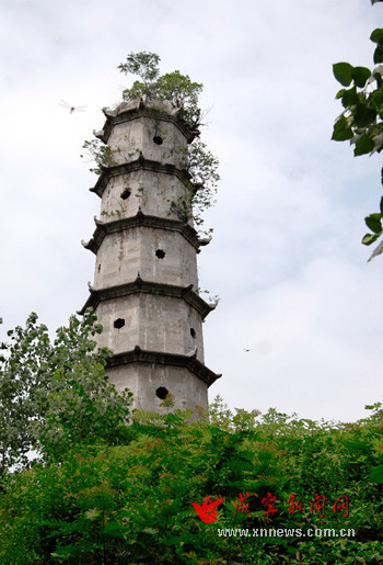 笔峰塔 