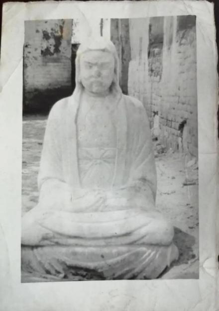 汉白玉达摩祖师坐像