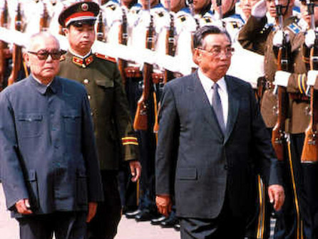 1987年5月，金日成访问中国接受欢迎仪式