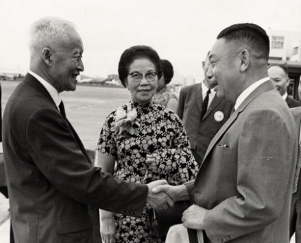 陈立夫与他人会面