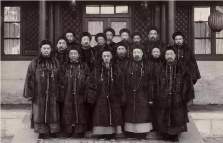 “督办政务处”官员合影