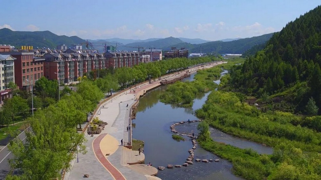 布尔哈通河安图县城区段1
