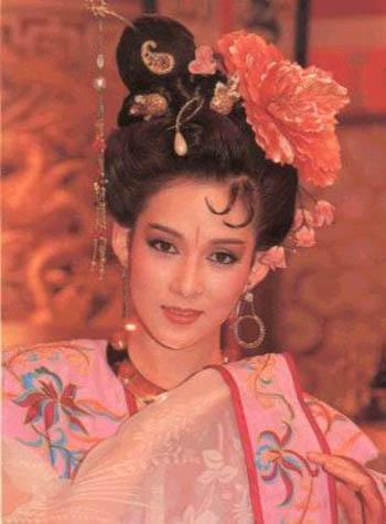 陈玉玫饰演  崔芙蓉，原型为崔妃