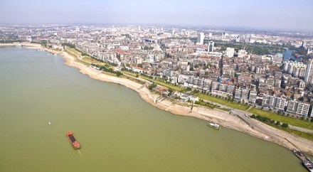 荆江大堤 