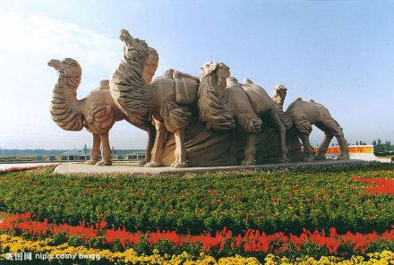 纪念晋商的雕塑（位于晋中市榆次区的社火公园内）