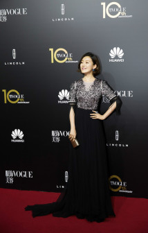 常思思惊艳亮相VOGUE庆典