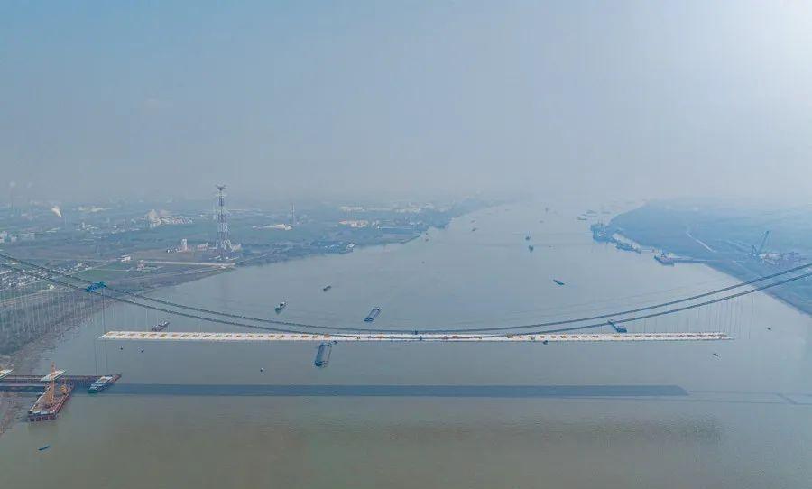 龙潭长江大桥建设过程