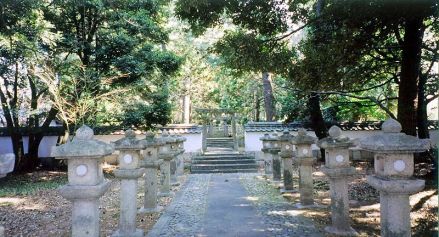山口县萩市天树院　毛利辉元墓所