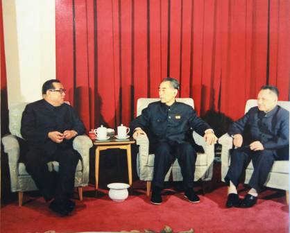 1975年4月19日，周恩来在医院会见金日成