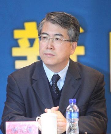 喇培康 