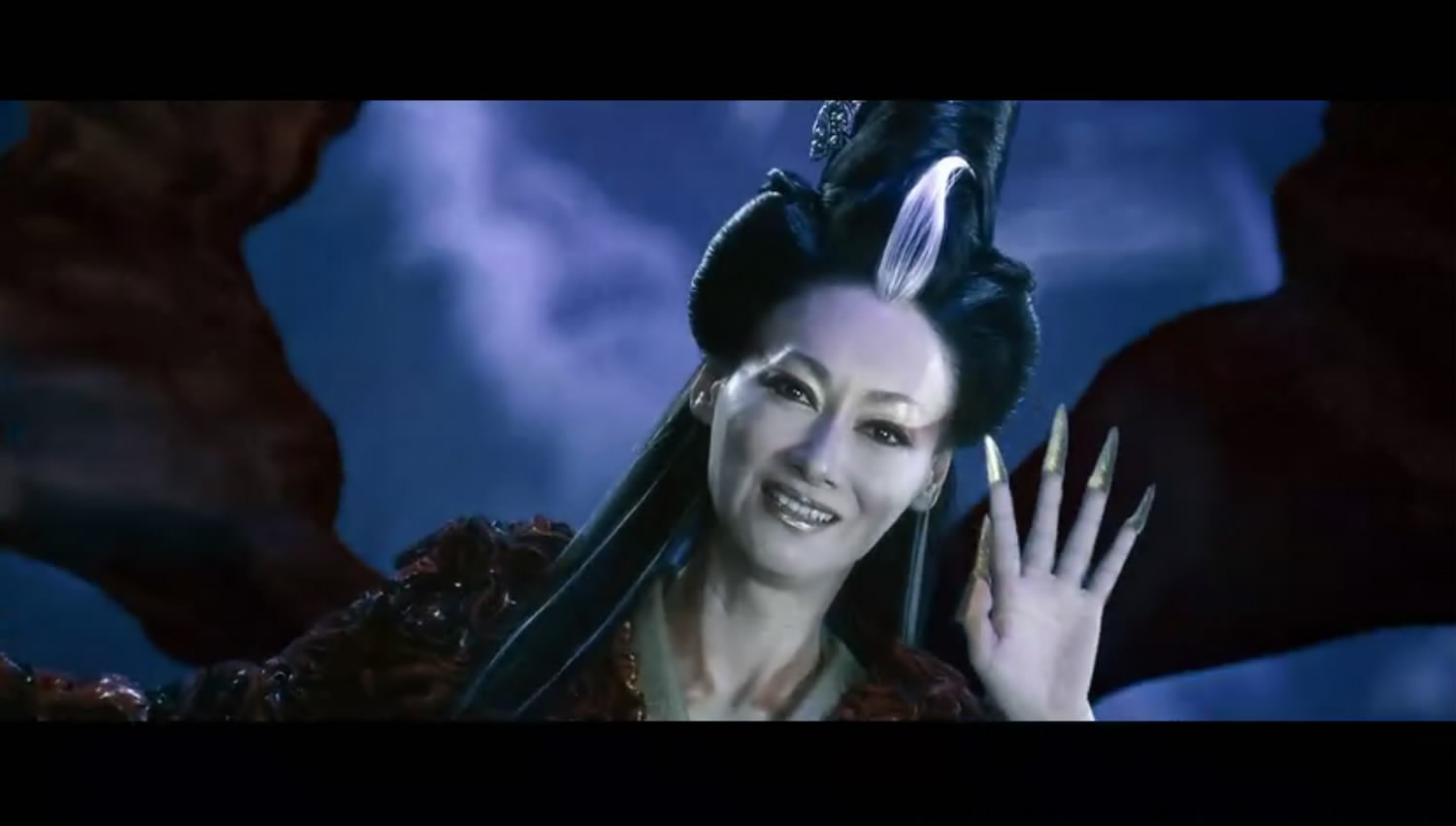 《倩女幽魂》中饰演树妖姥姥